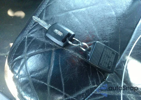 2005 Lincoln Town Car Signature L из США, поврежденный, VIN 1LNHM85W85Y657250